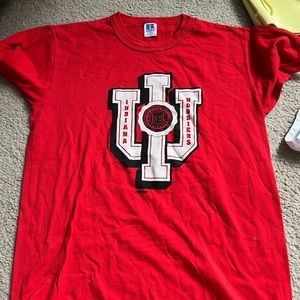 IU vintage tee